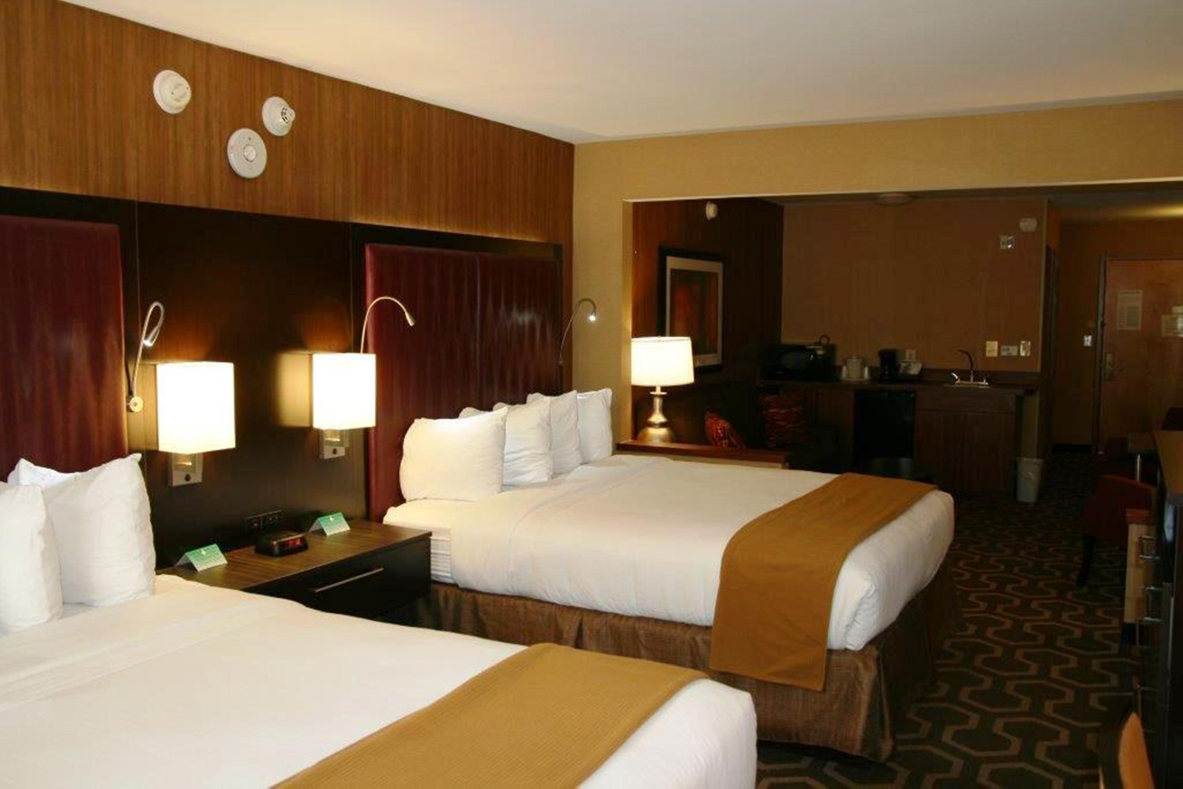 Holiday Inn Express Hotel & Suites Vineland Millville By Ihg Екстериор снимка