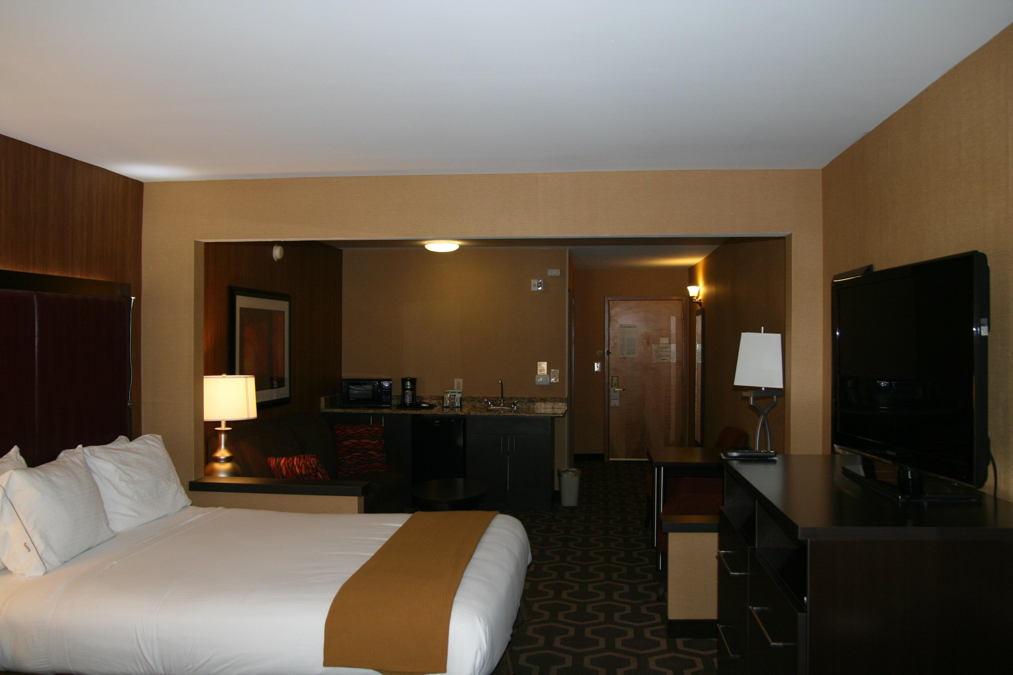 Holiday Inn Express Hotel & Suites Vineland Millville By Ihg Екстериор снимка