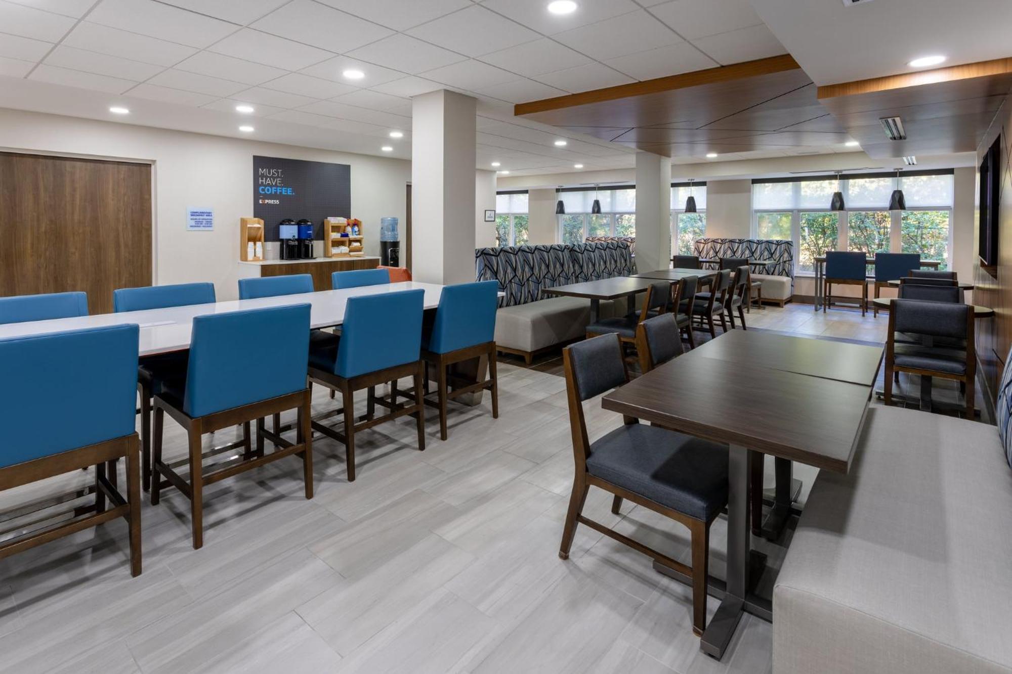 Holiday Inn Express Hotel & Suites Vineland Millville By Ihg Екстериор снимка