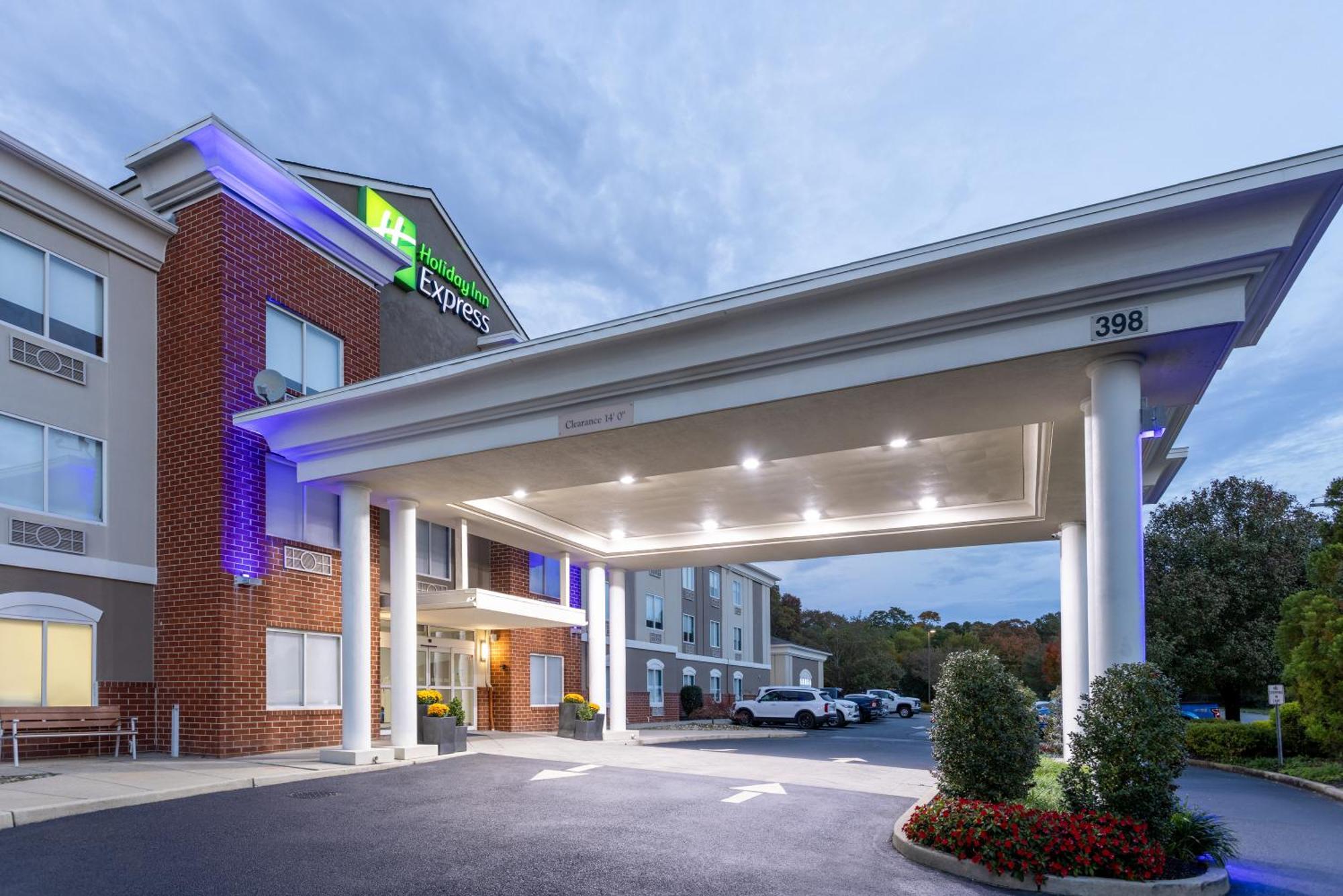 Holiday Inn Express Hotel & Suites Vineland Millville By Ihg Екстериор снимка
