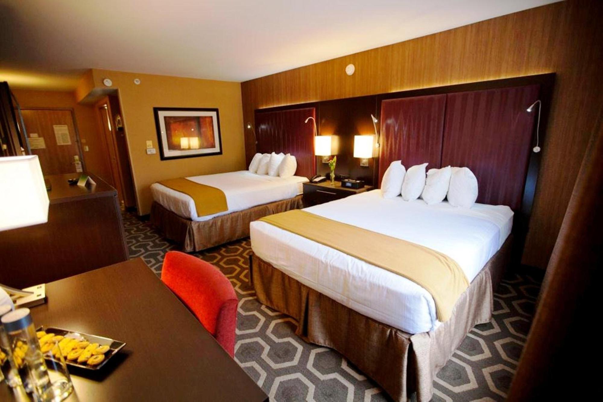 Holiday Inn Express Hotel & Suites Vineland Millville By Ihg Екстериор снимка